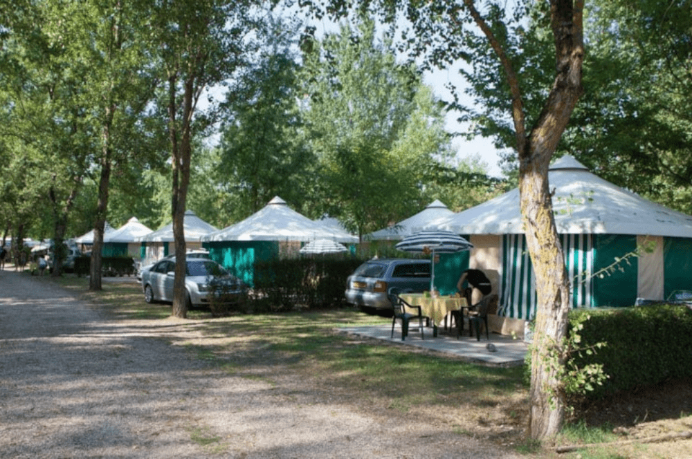 Gemeubileerde bungalowtent - Camping Les 3 Lacs du Soleil Trept in Isère